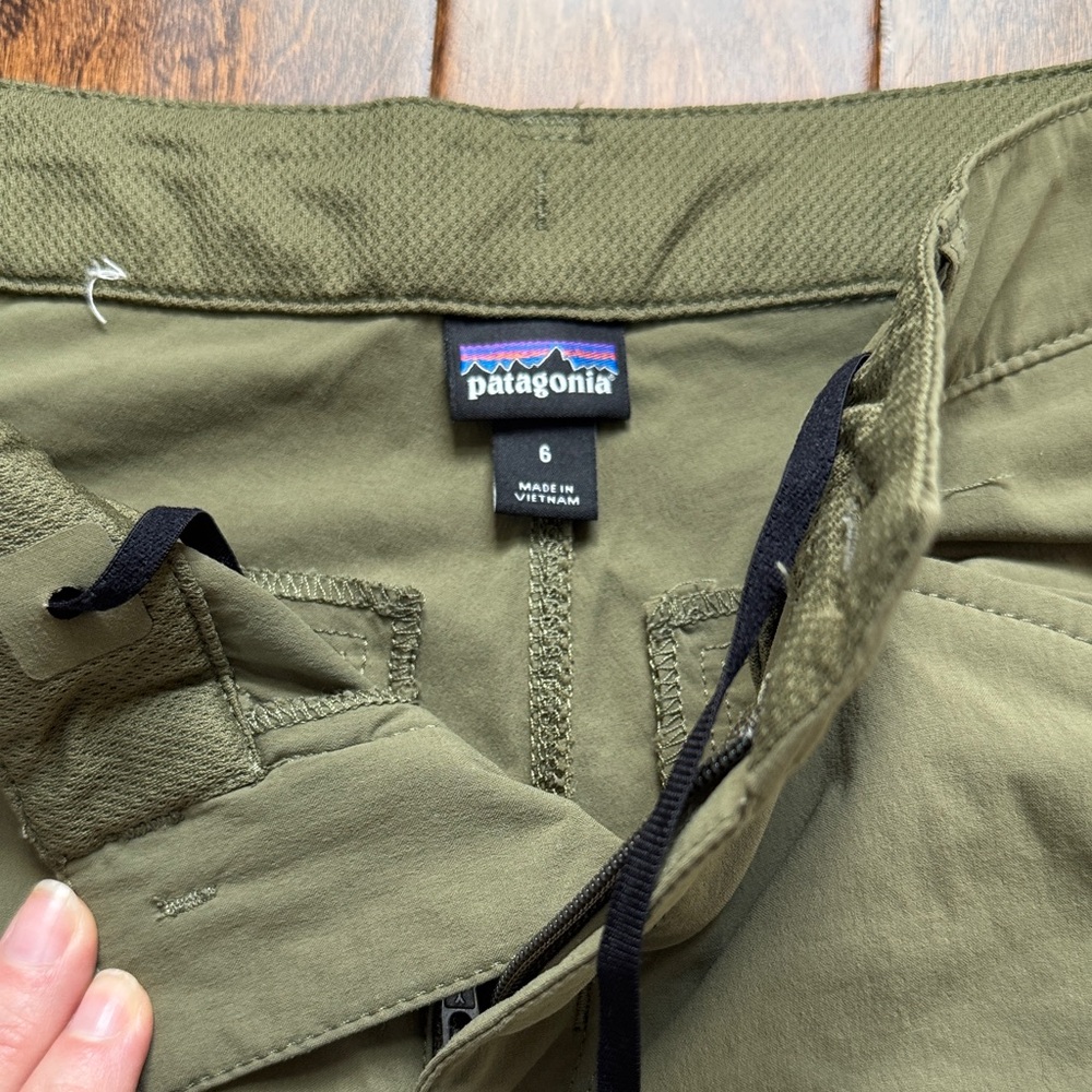 Patagonia Lightweight Olive Green Stretch Outdoor Pants